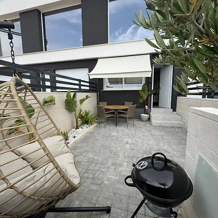 Sonido Mediterraneo דירה